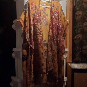 Woven Heart Floral Tassel Shawl/Scarf